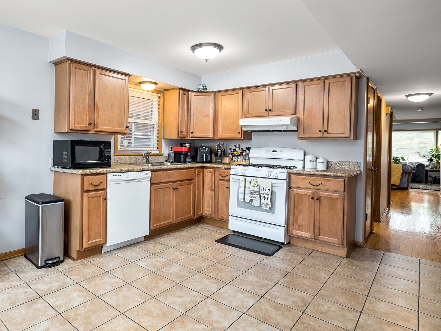7828 W Addison Street Property Photo 15