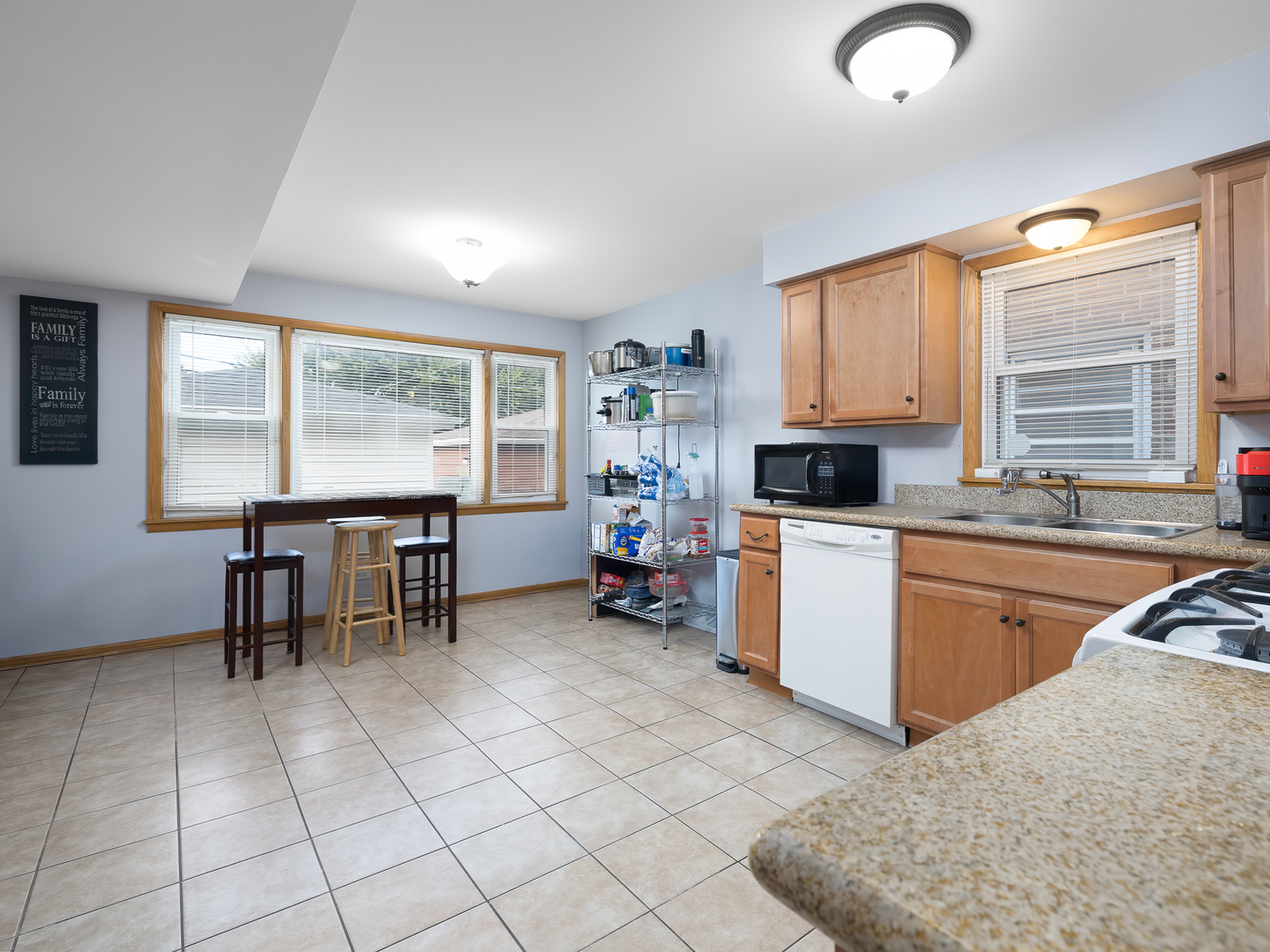7828 W Addison Street Property Photo 16
