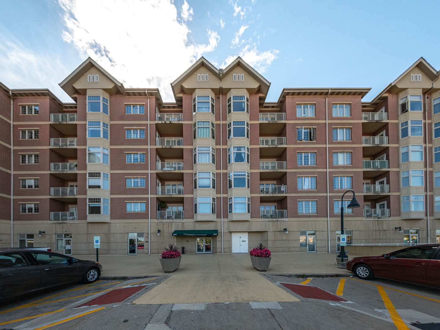 9670 FRANKLIN Avenue 513