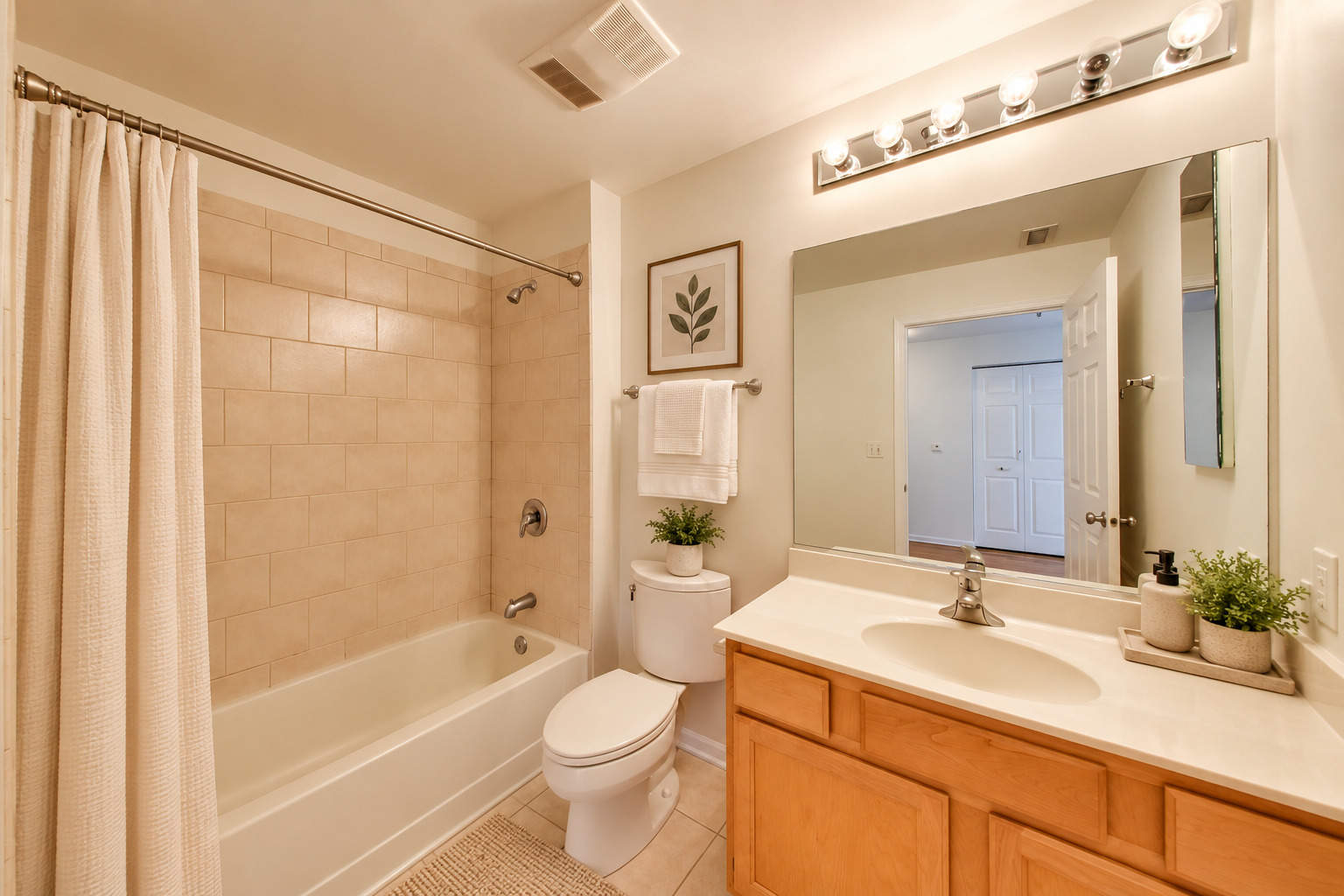 3232 N Halsted Street D804 Property Photo 14