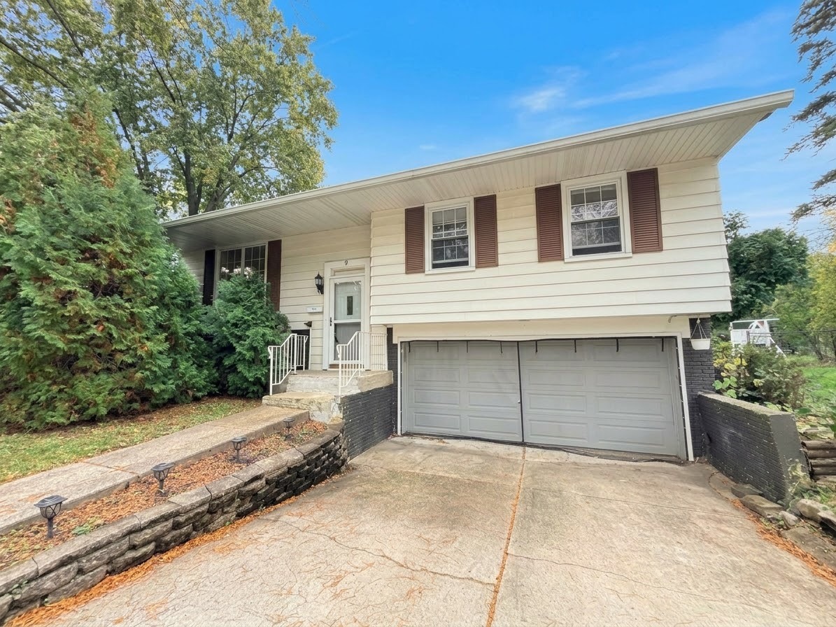 9 Greenwood Court Property Photo 1