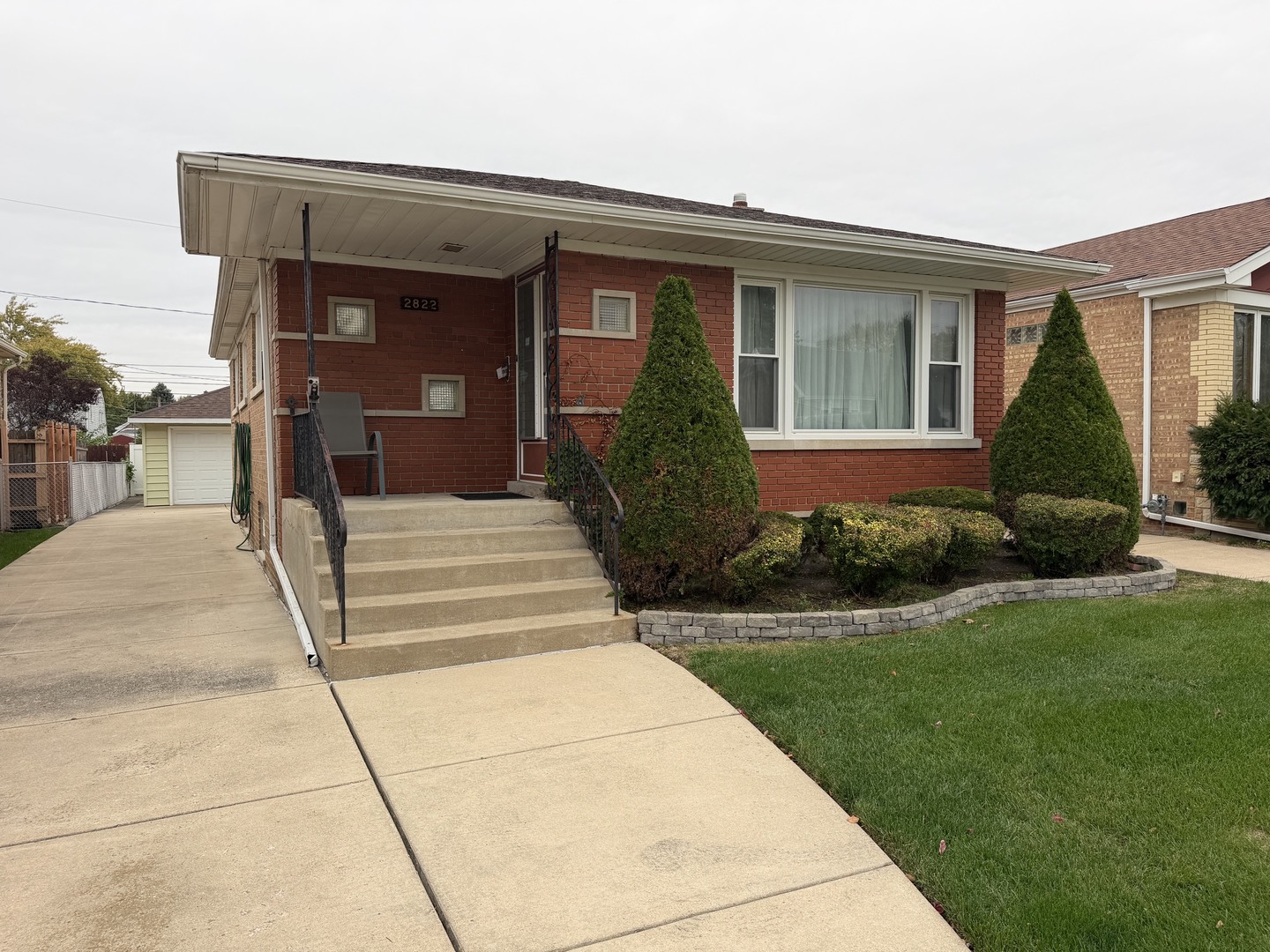 2822 W 102nd Place Property Photo 1