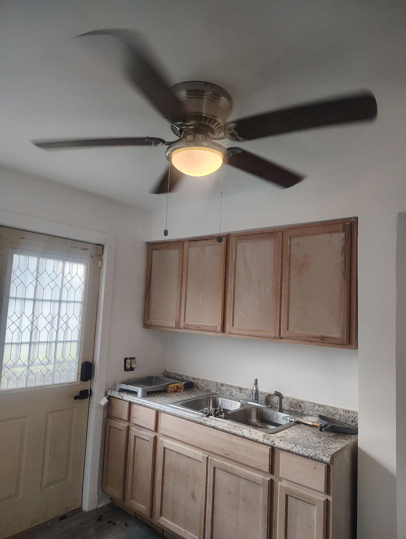 9604 S Euclid Avenue Property Photo 2
