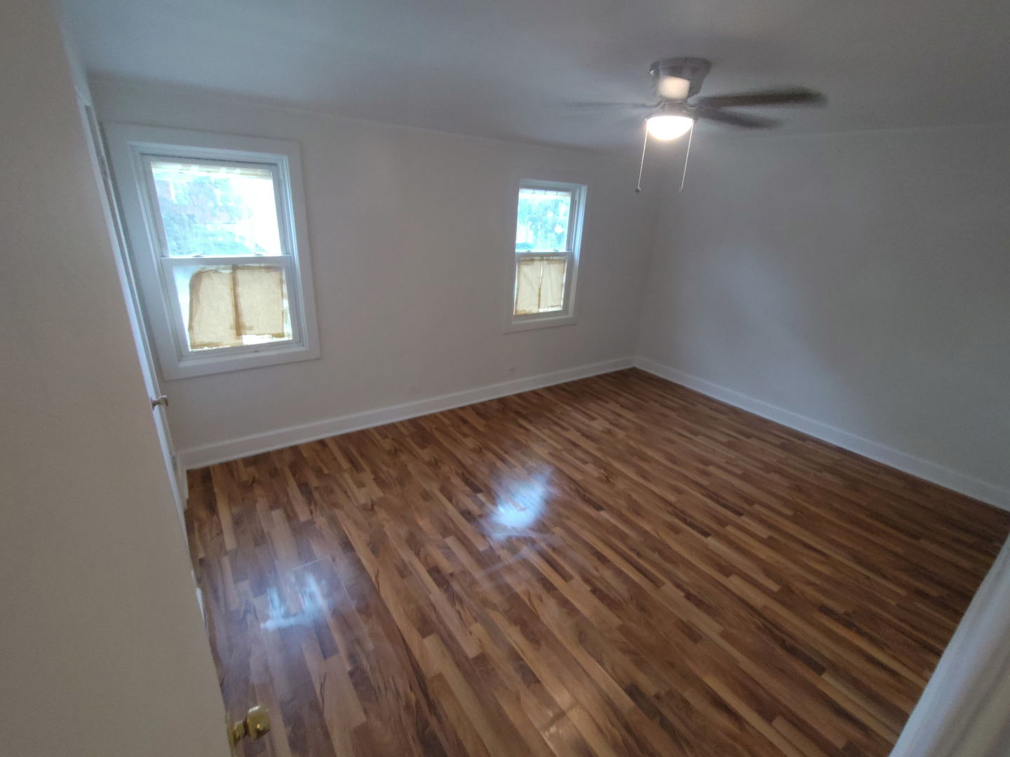 9604 S Euclid Avenue Property Photo 4