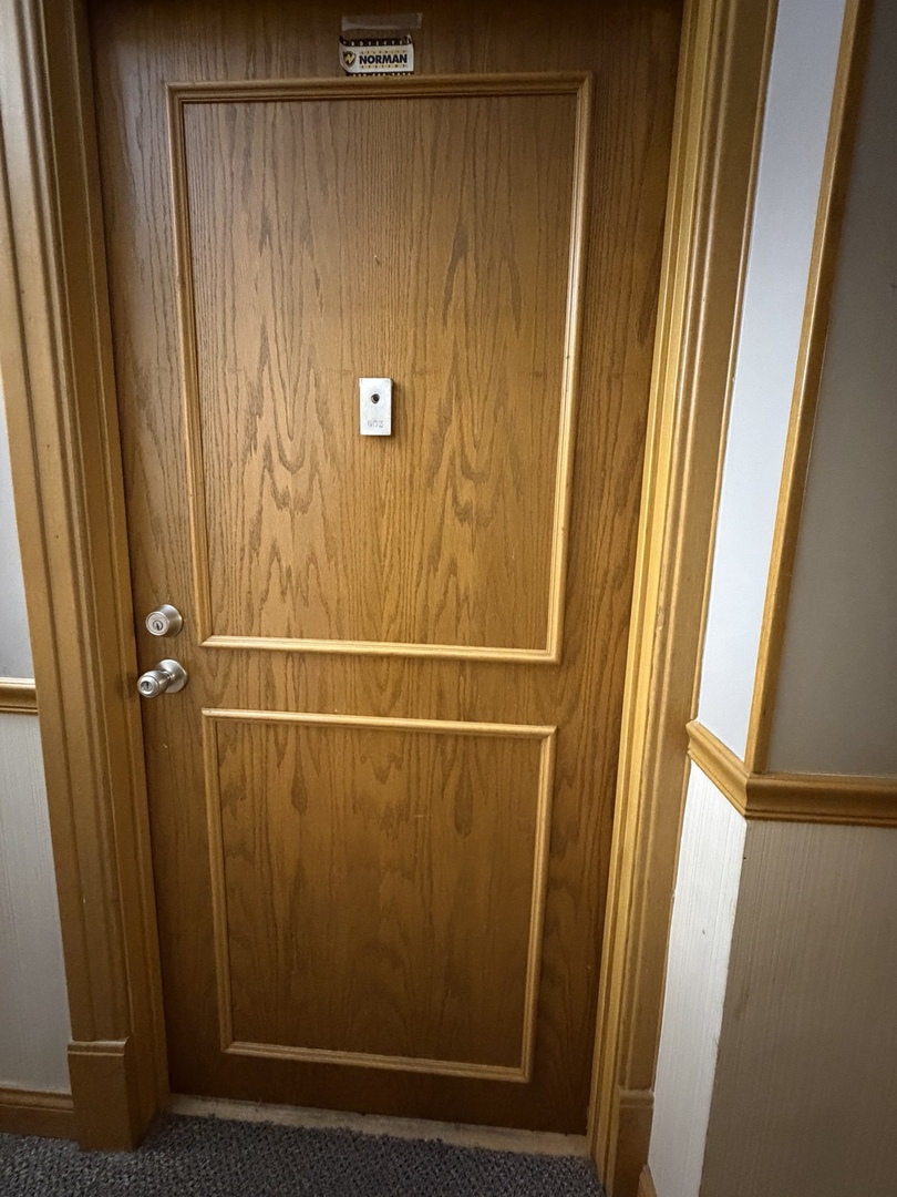 4011 N Kenmore Avenue G3 Property Photo 16