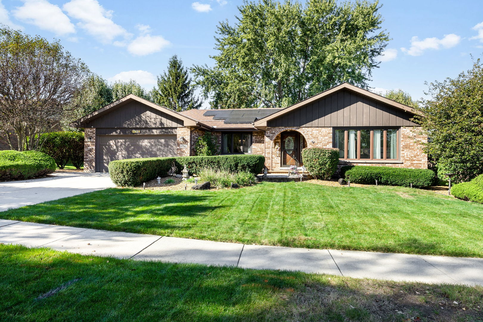 14346 S Golden Oak Drive Property Photo 1
