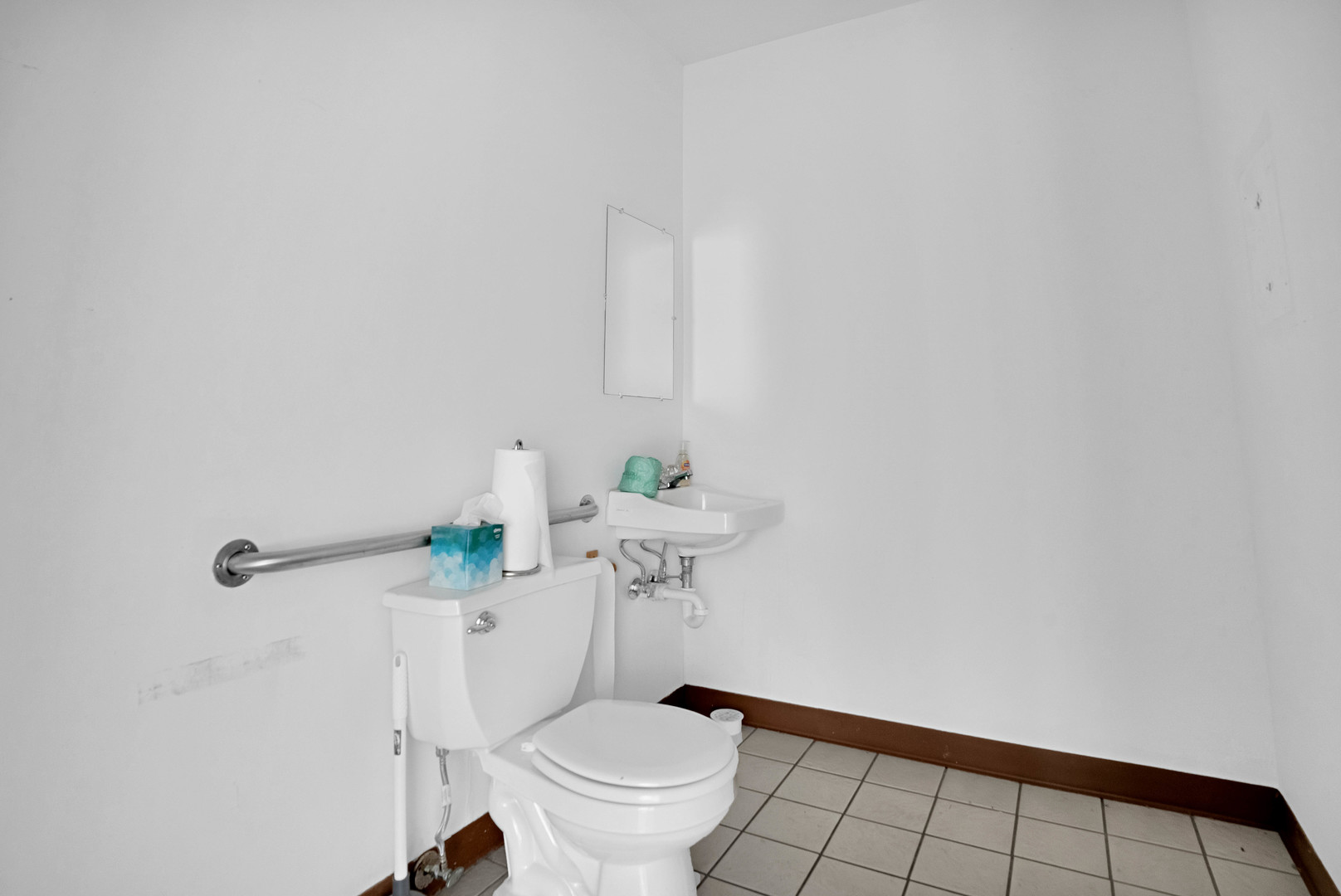 700 E Elm Avenue Property Photo 12