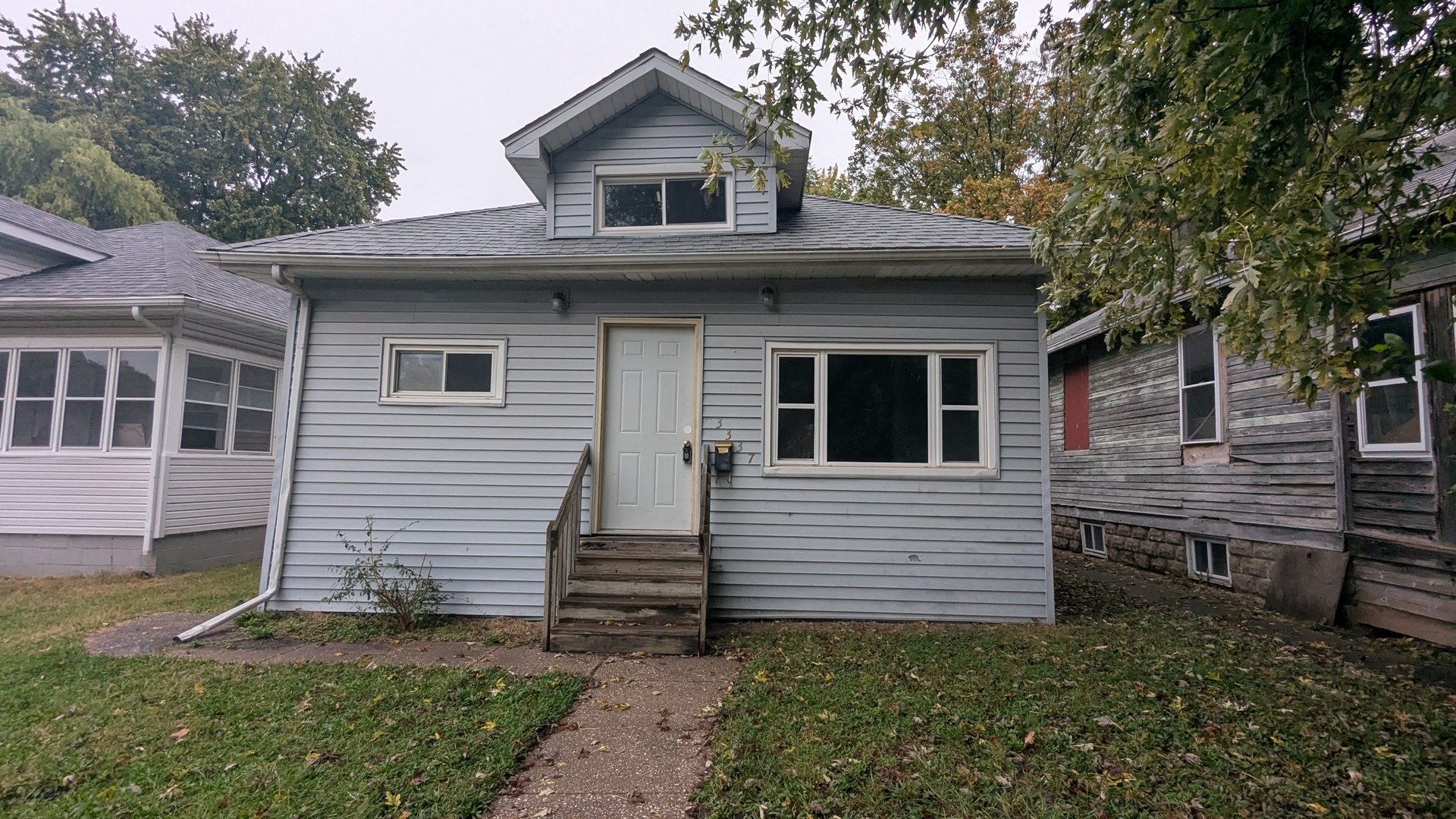 3337 7 1/2 Avenue Property Photo 1