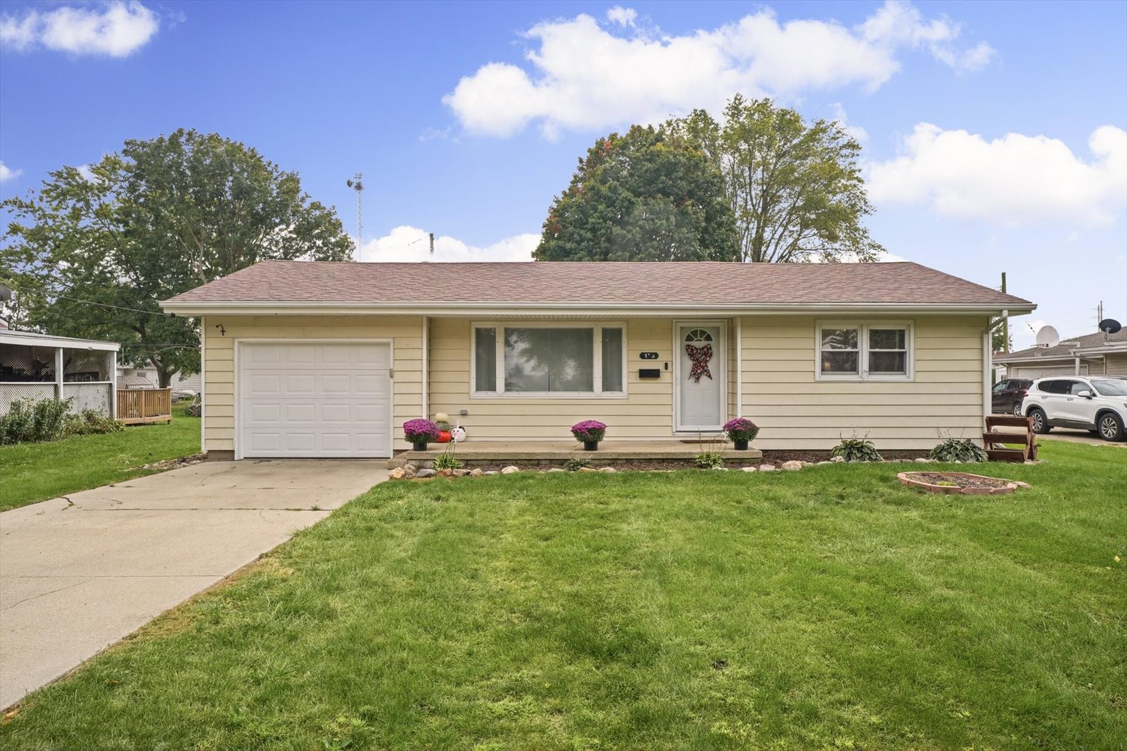 125 Maple Street Property Photo 1