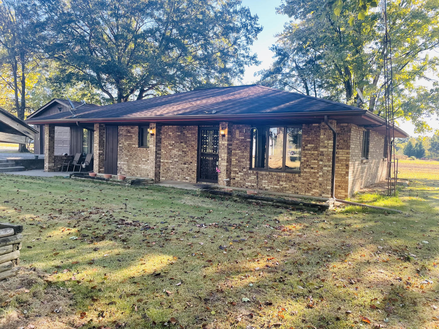 36 Willow Road Property Photo 1
