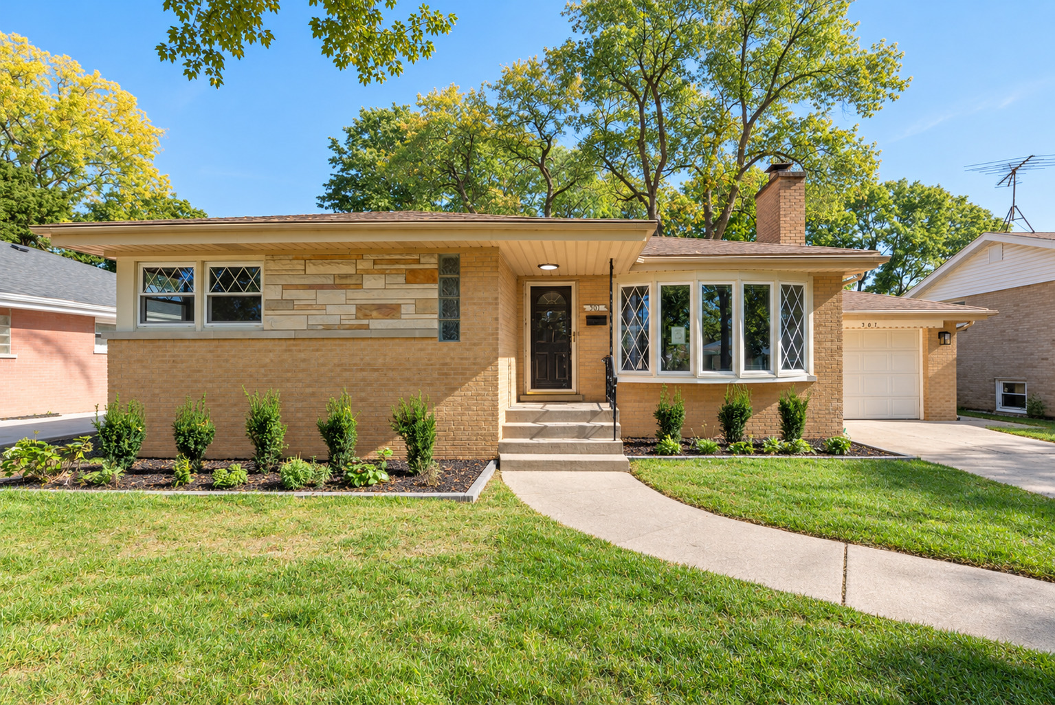 307 N Patton Avenue Property Photo 1