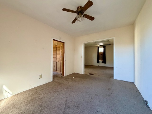711 Wisely Street Property Photo 8
