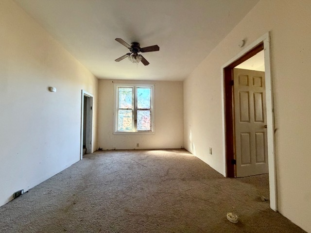 711 Wisely Street Property Photo 9