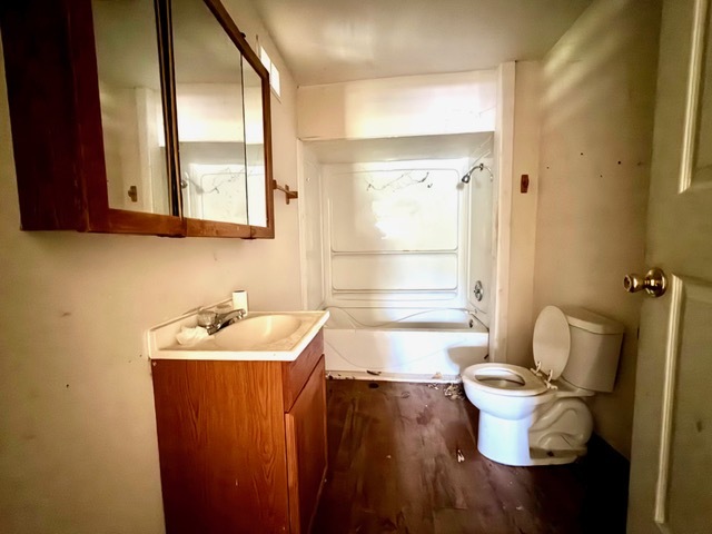 711 Wisely Street Property Photo 16