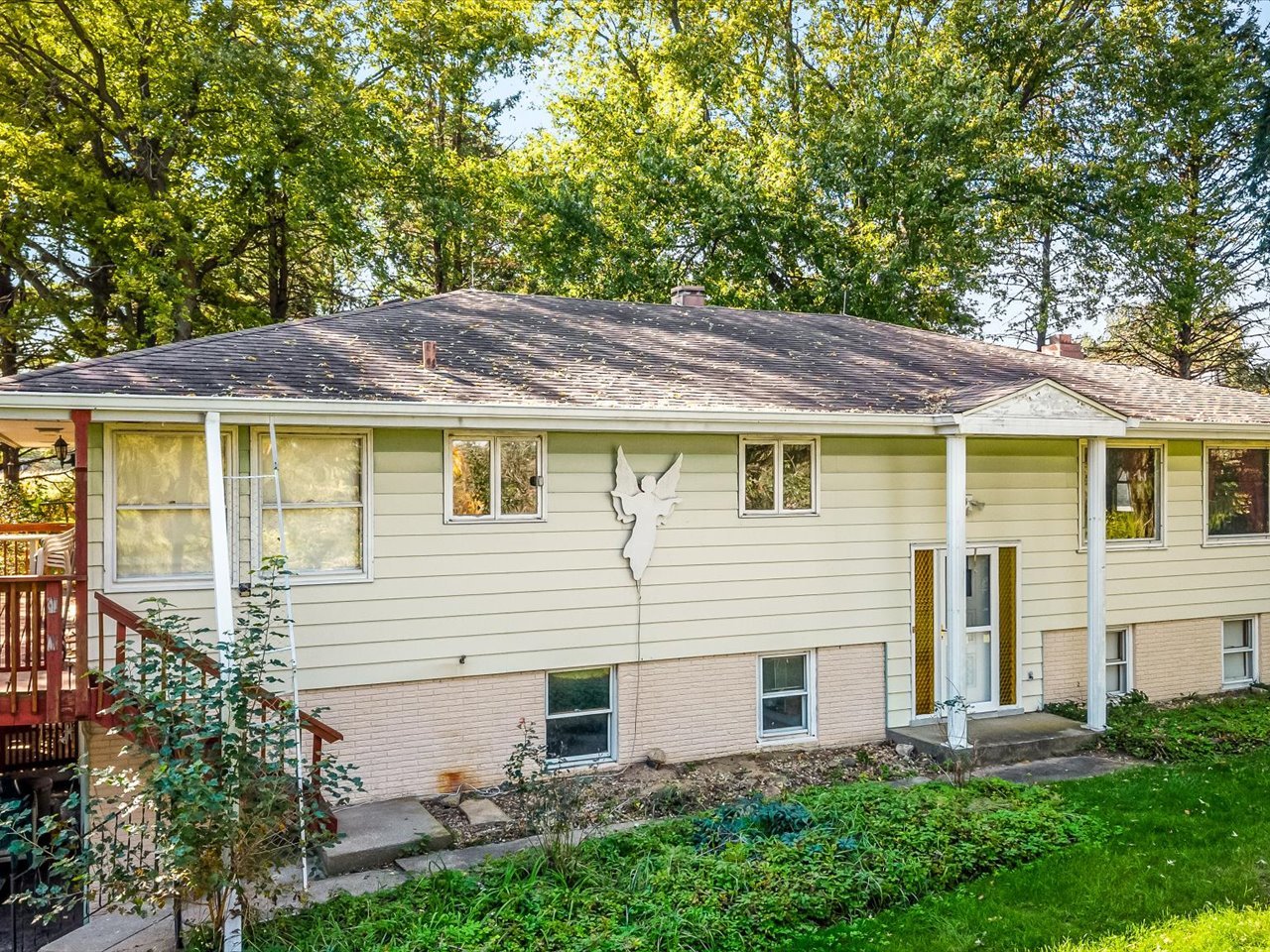 14156 Beloit Road Property Photo 4