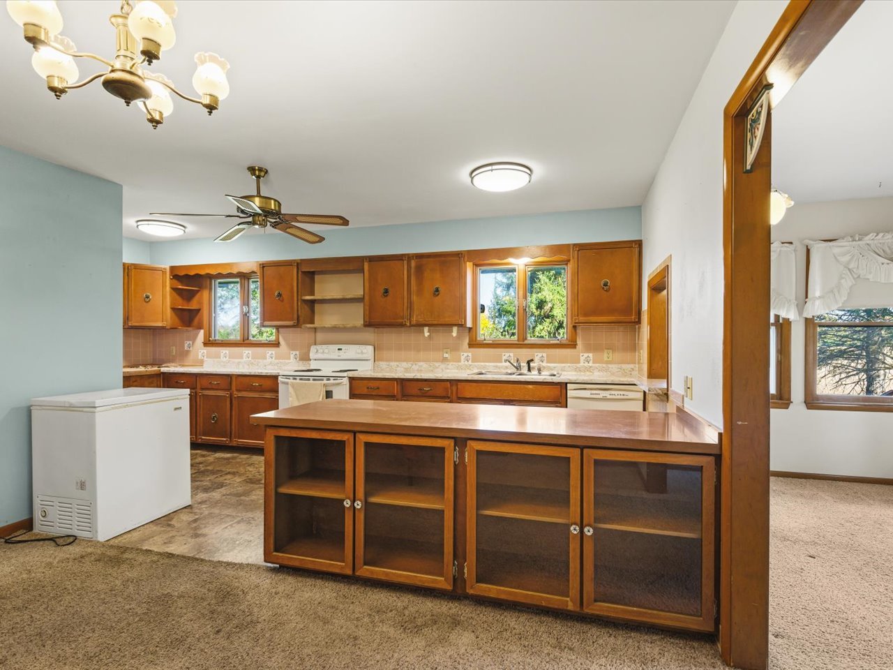 14156 Beloit Road Property Photo 9