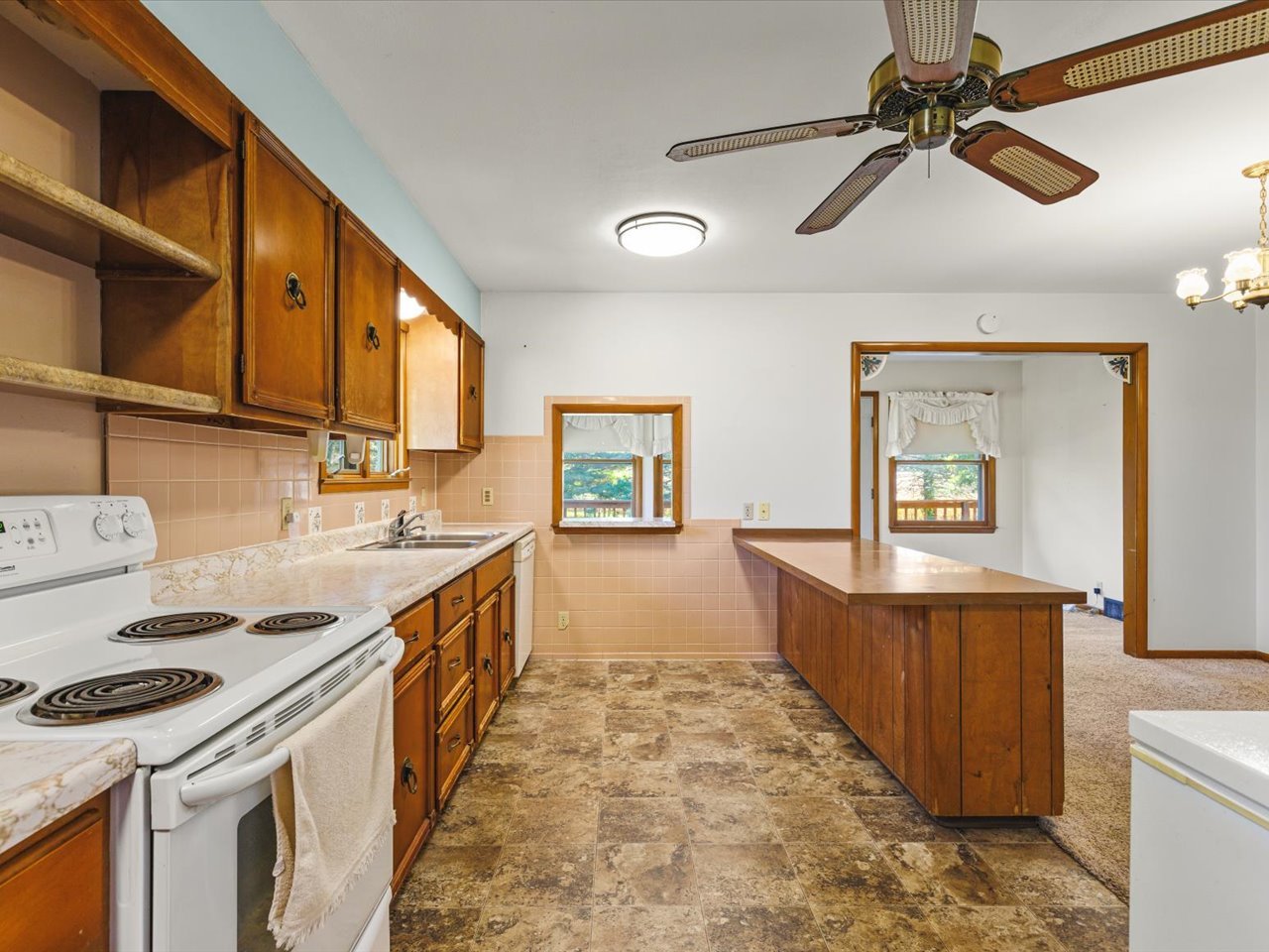 14156 Beloit Road Property Photo 10