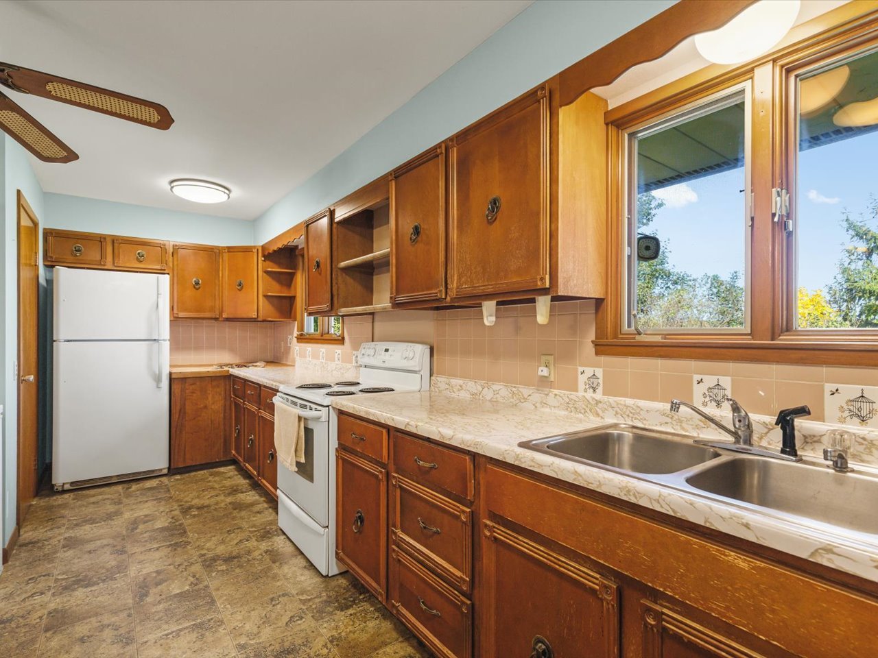 14156 Beloit Road Property Photo 12