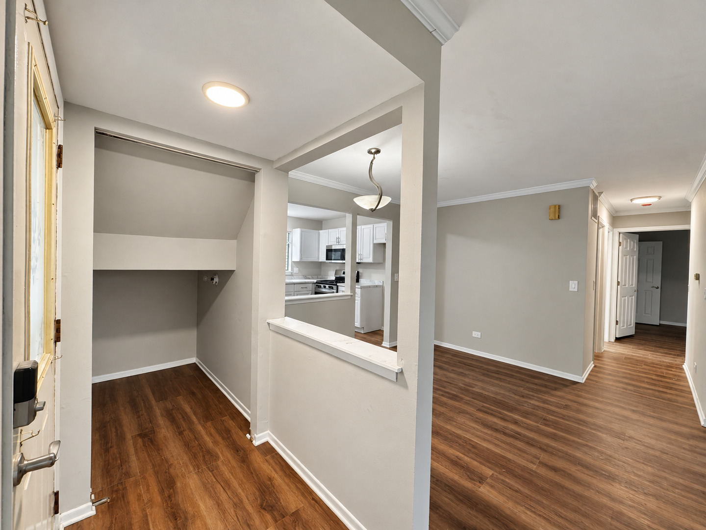 2127 Southwind Circle Property Photo 5
