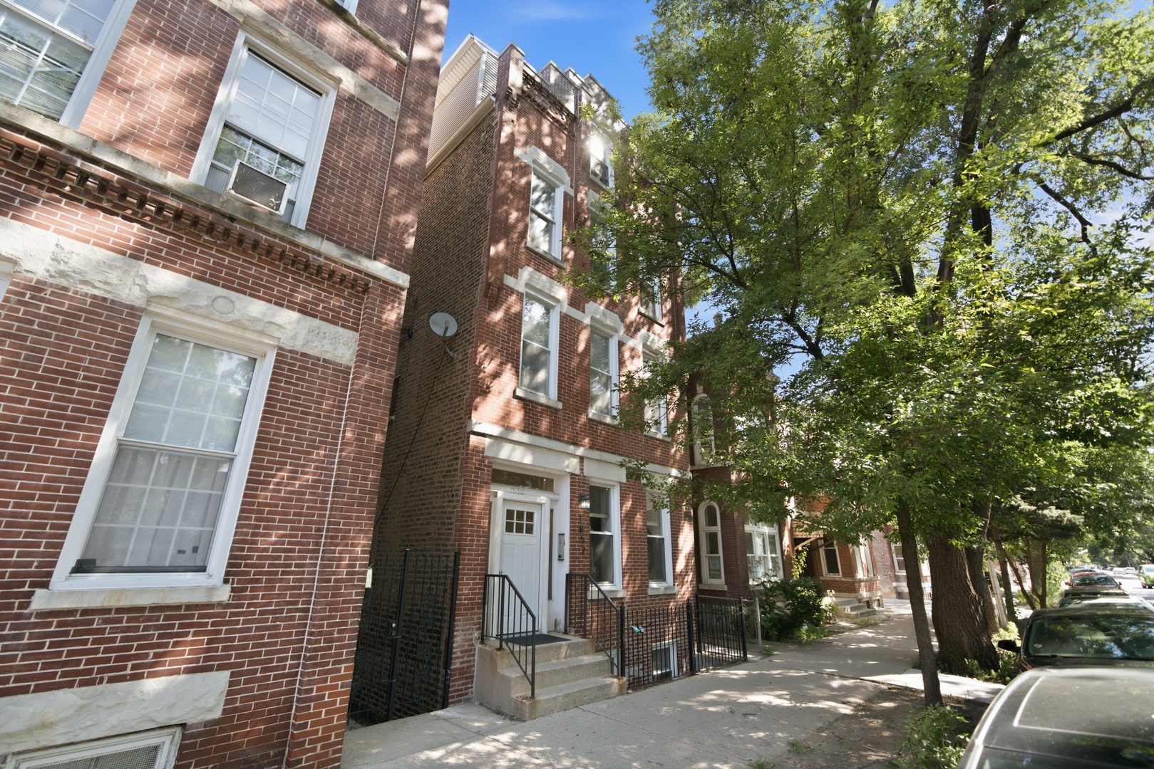 1852 W Wabansia Avenue Property Photo 1