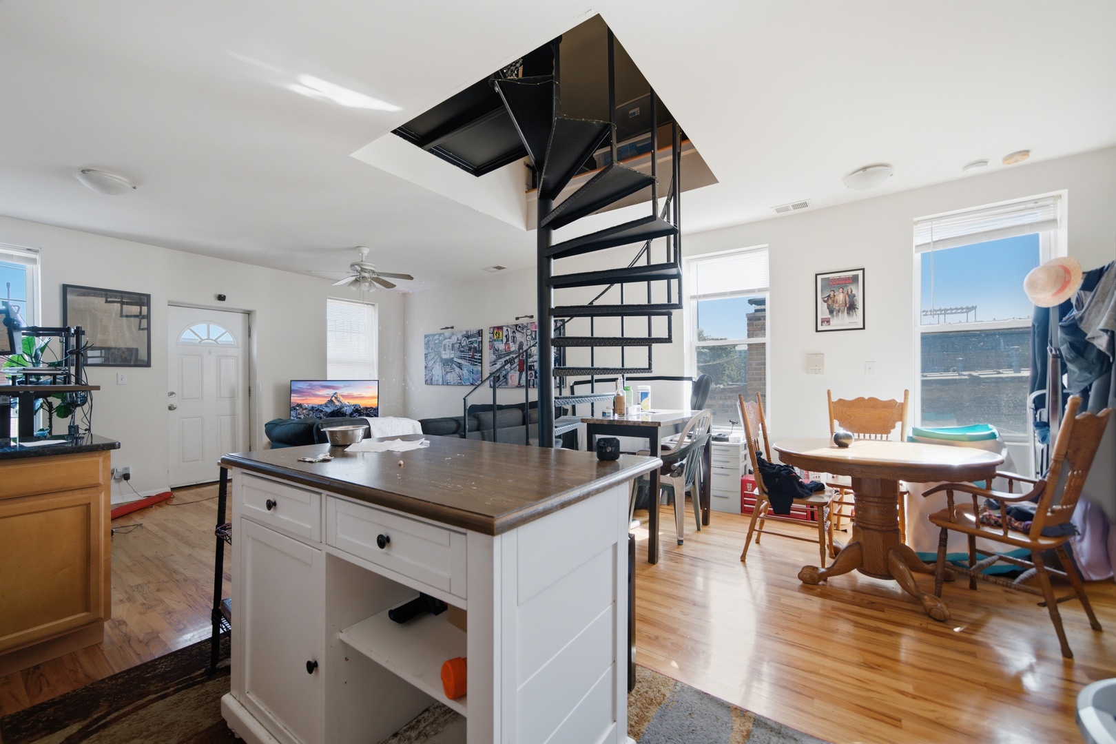 1852 W Wabansia Avenue Property Photo 8