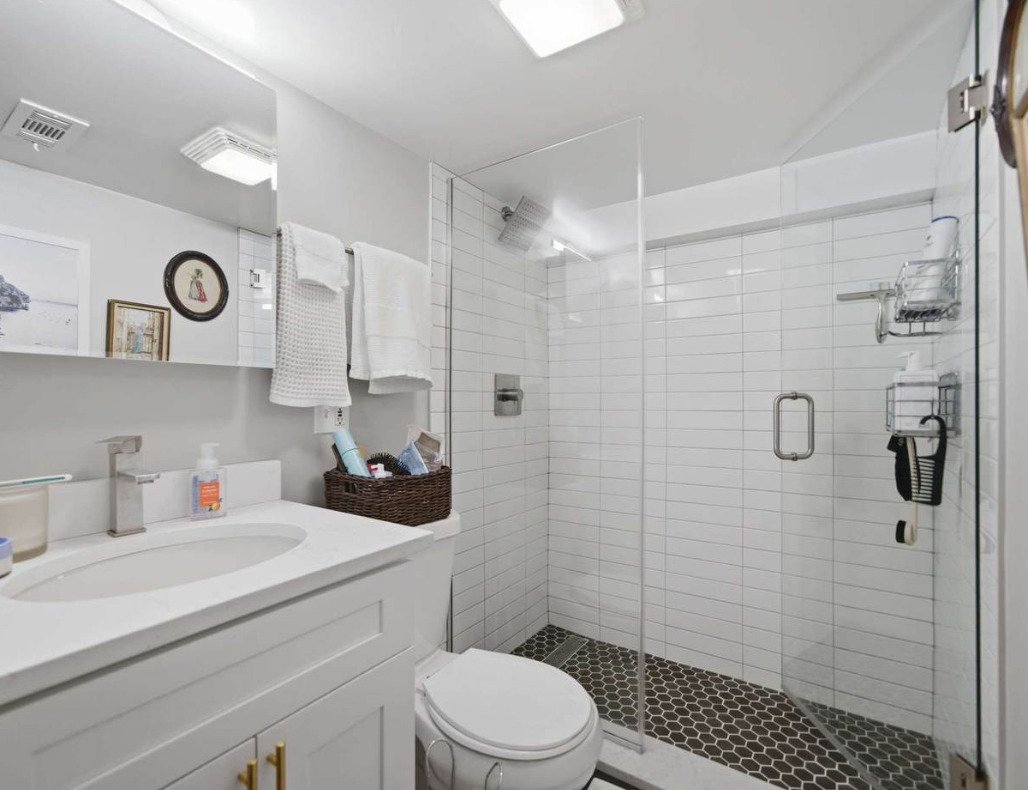 1852 W Wabansia Avenue Property Photo 17
