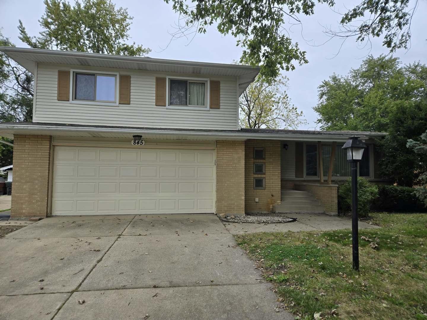 845 N Rainbow Drive Property Photo 1