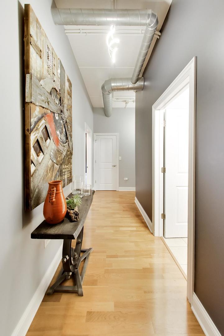4846 N Clark Street 208 Property Photo 7
