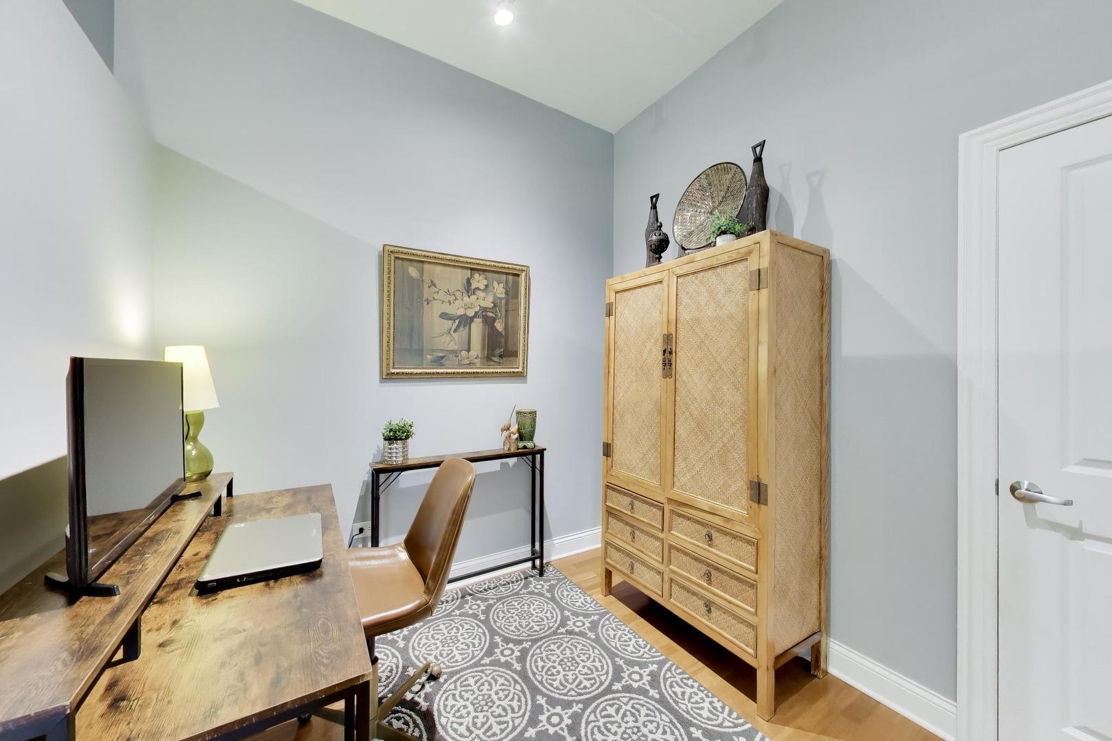 4846 N Clark Street 208 Property Photo 21