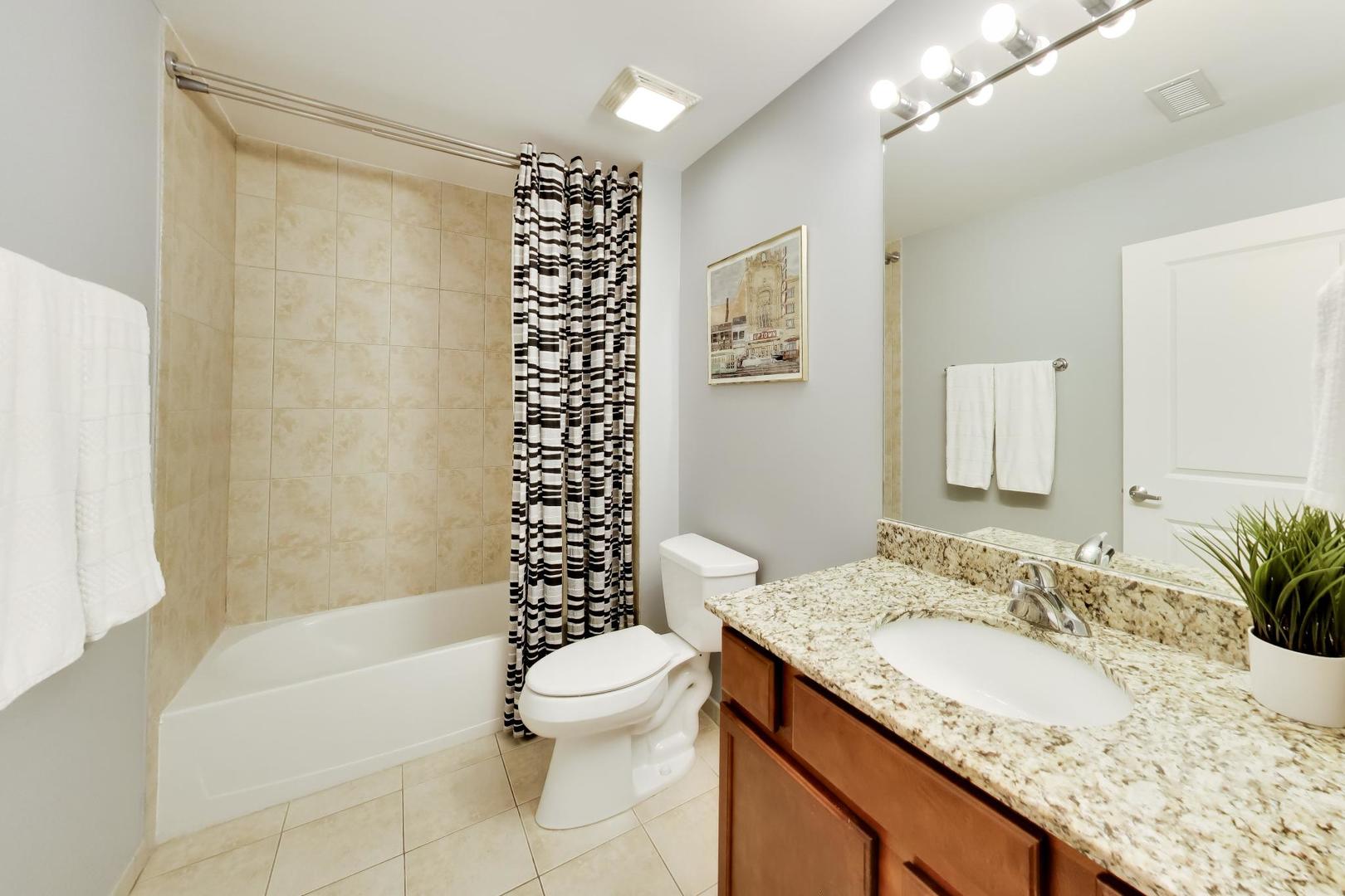 4846 N Clark Street 208 Property Photo 31
