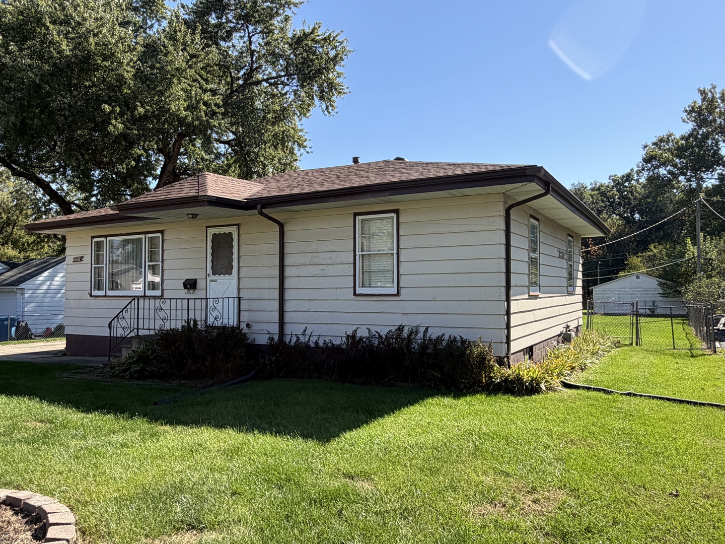 546 Oaklawn Avenue Property Photo 7