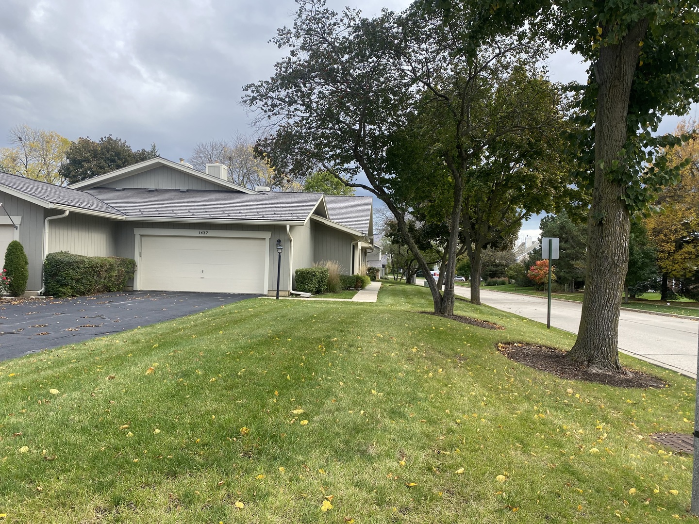 1427 James Court Property Photo 1