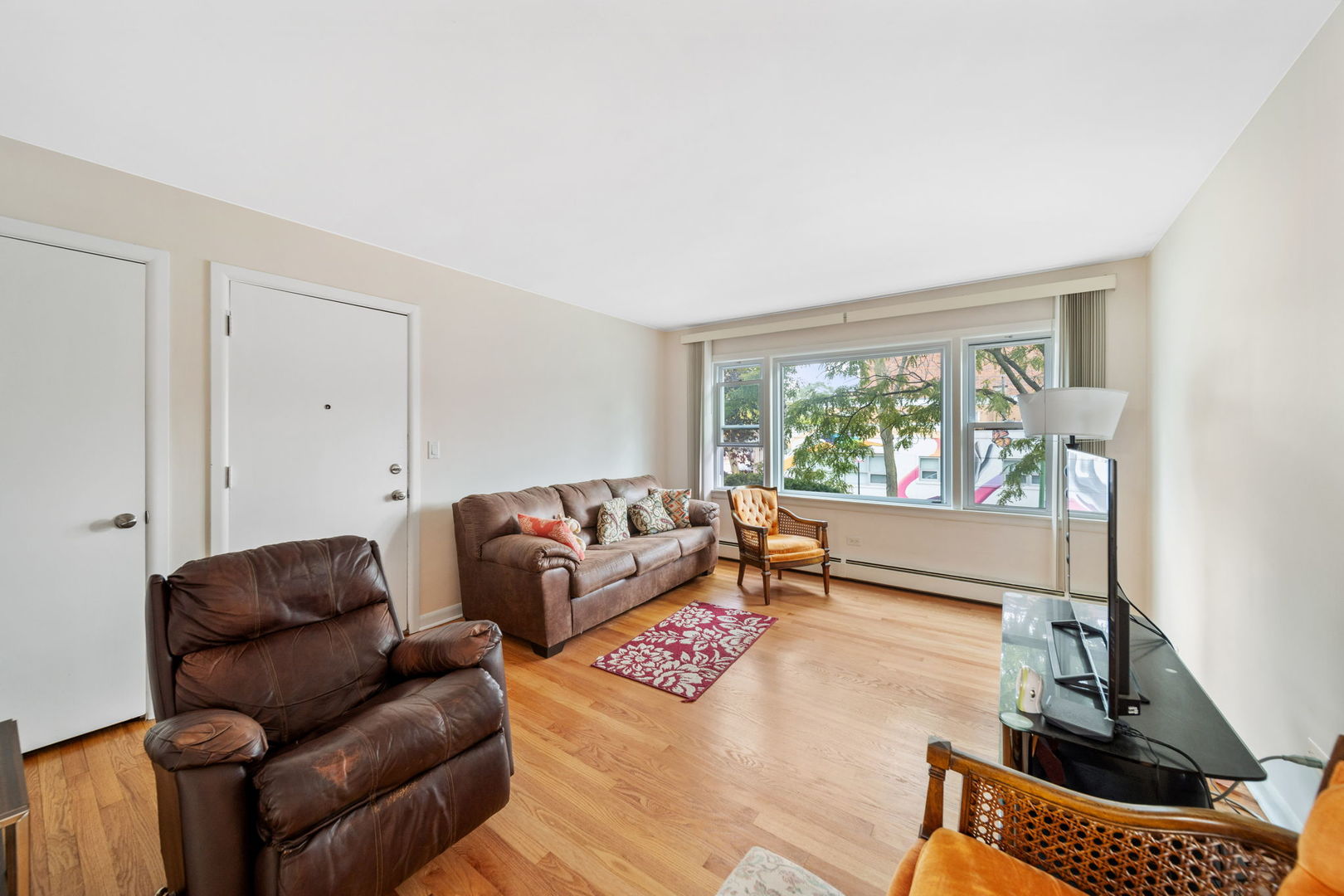 4762 N Lotus Avenue Property Photo 4