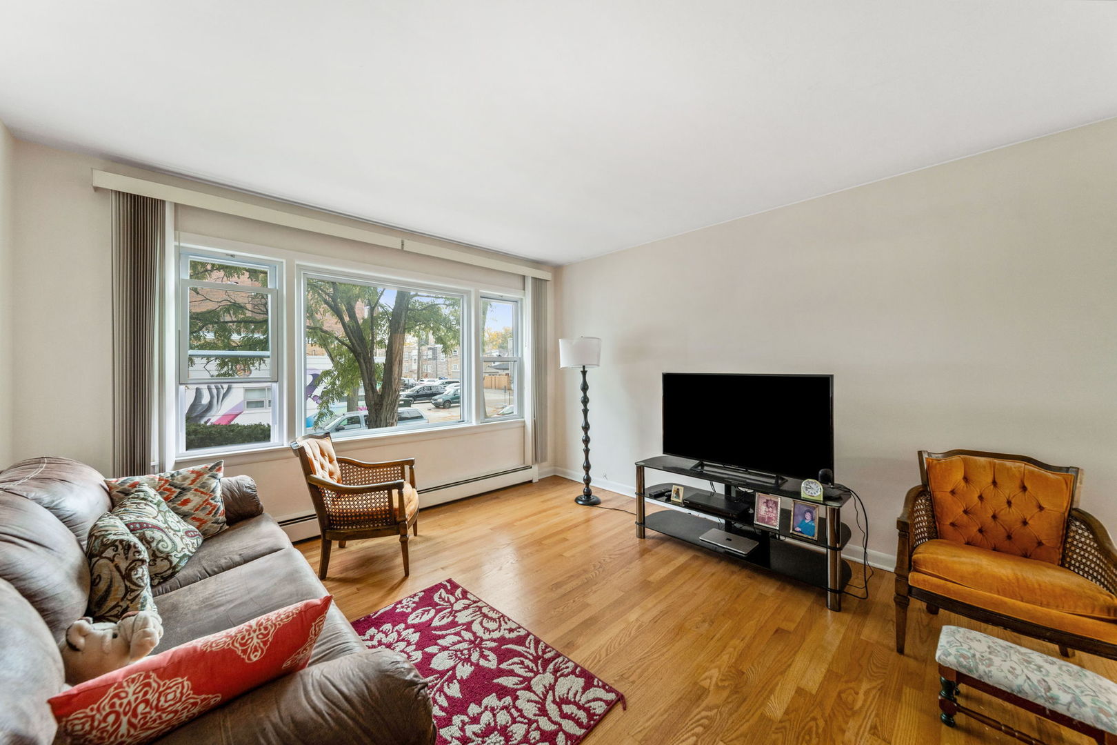 4762 N Lotus Avenue Property Photo 6