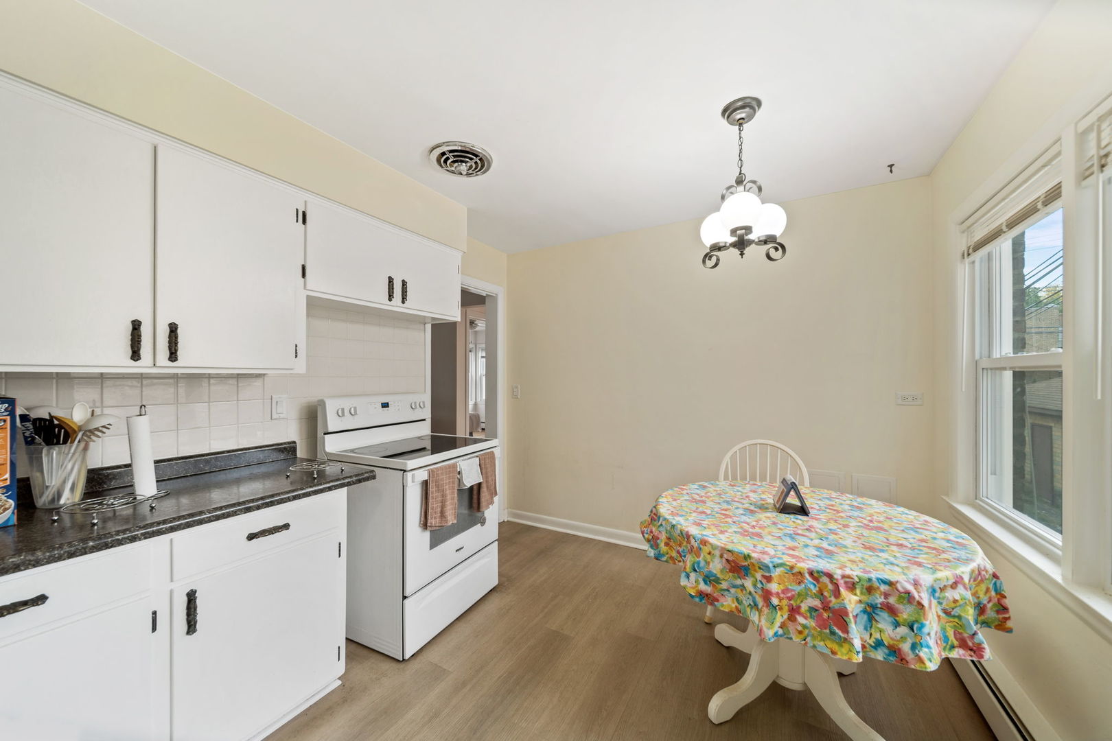 4762 N Lotus Avenue Property Photo 9