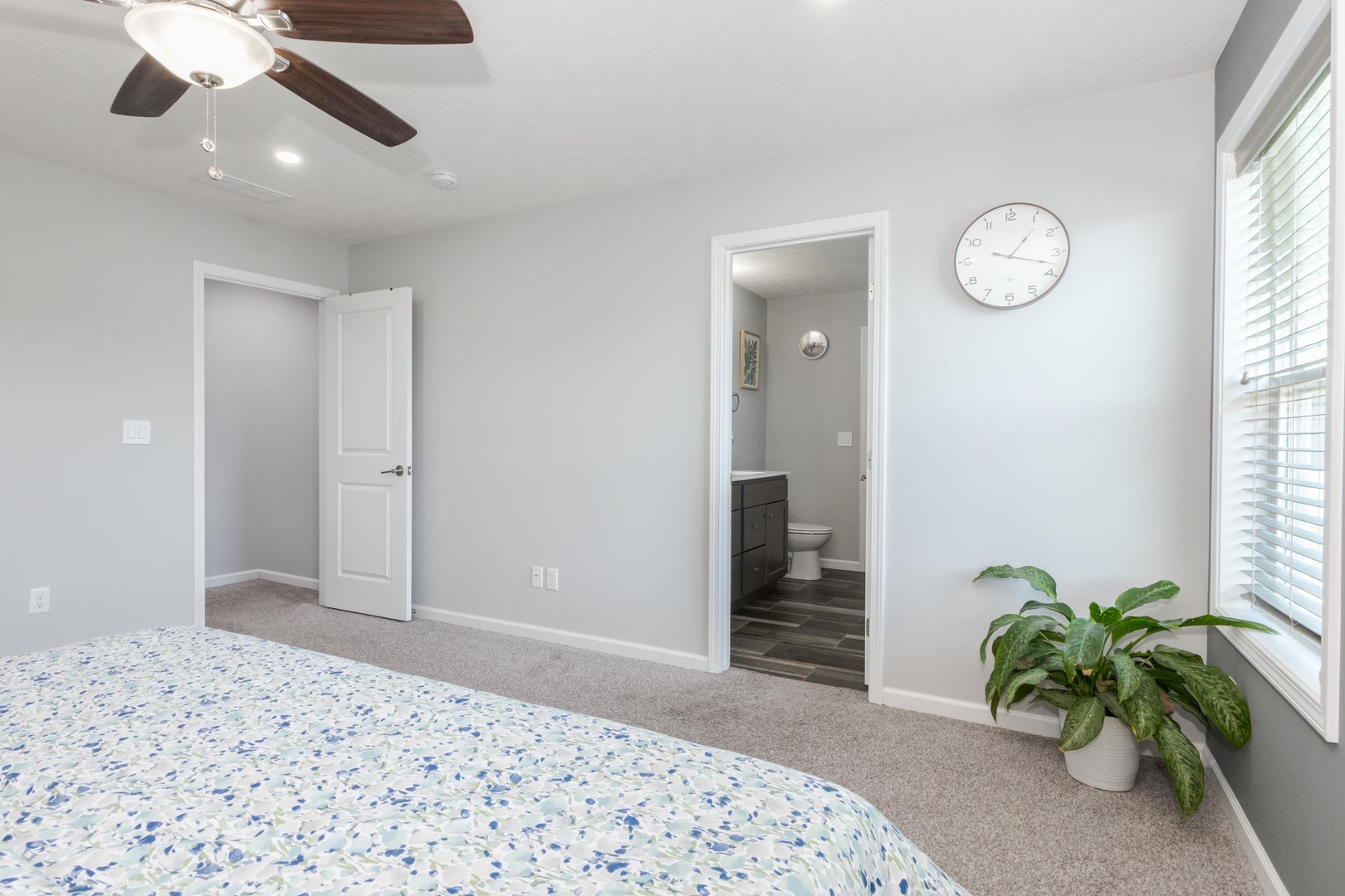 1116 Staghorne Way Property Photo 10