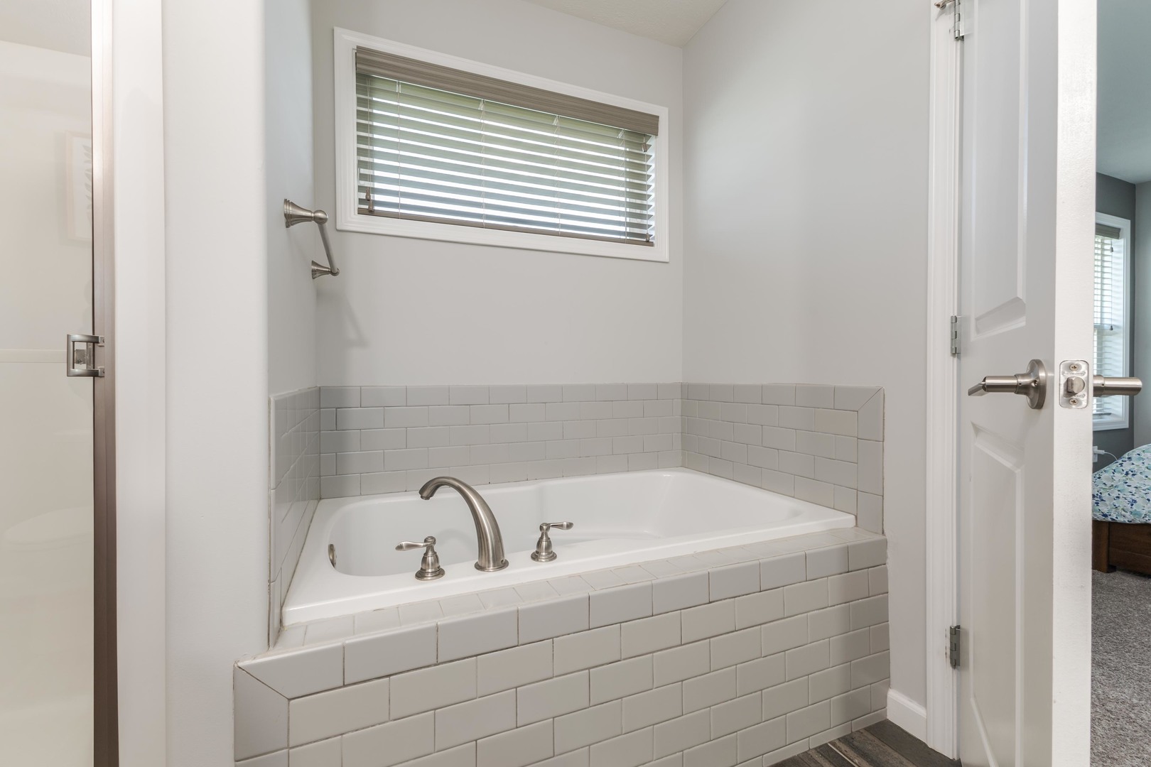 1116 Staghorne Way Property Photo 13