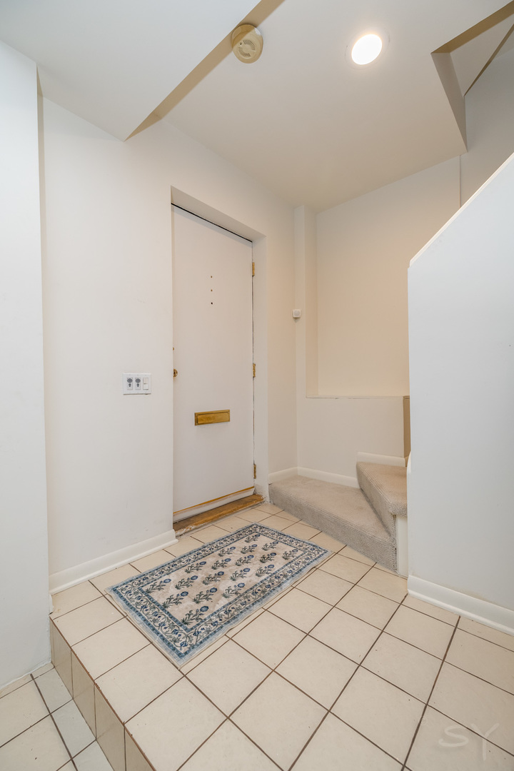2143 N Sedgwick Street Property Photo 41