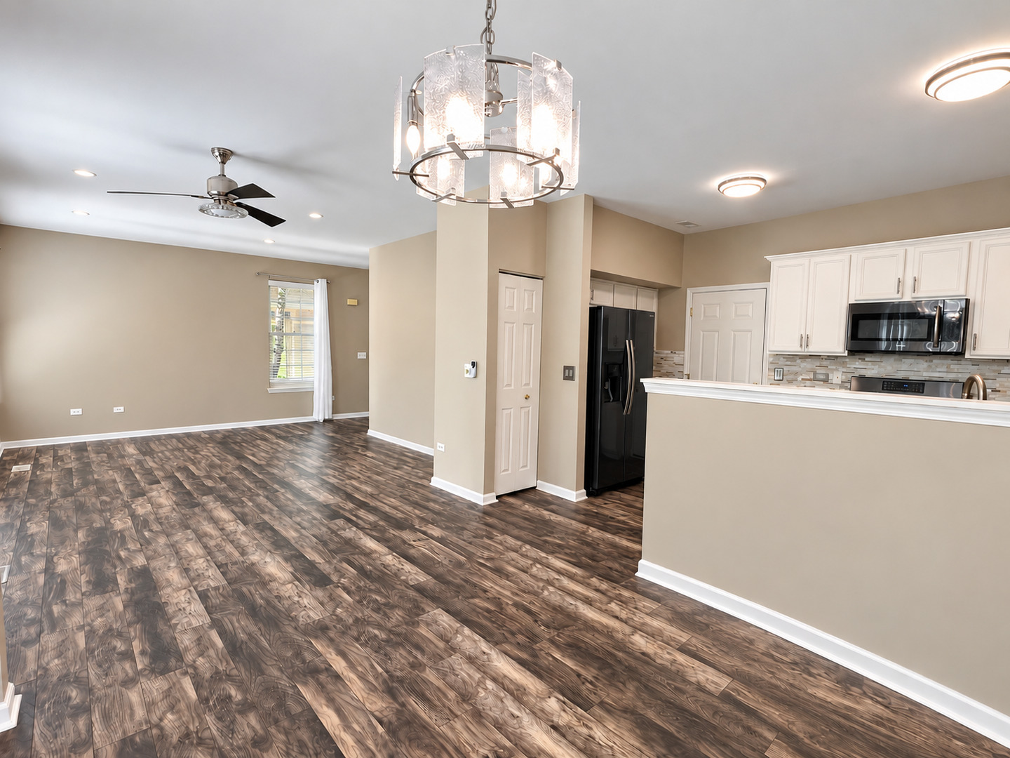 2100 Sunrise Circle Property Photo 9