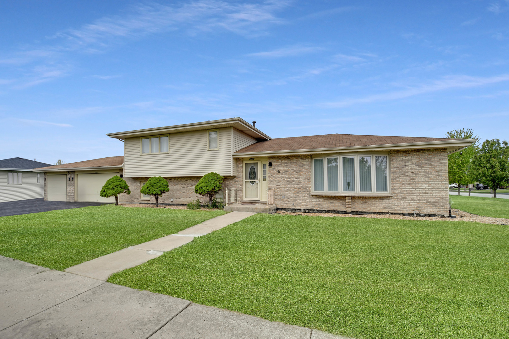 8218 170th Street Property Photo 1