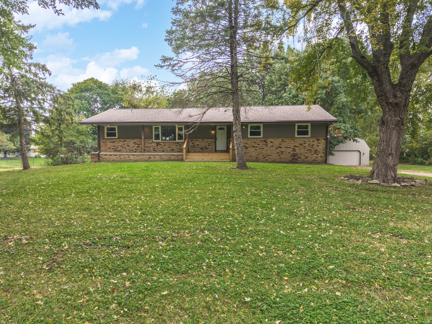 1005 Rabbit Hill Road Property Photo 1