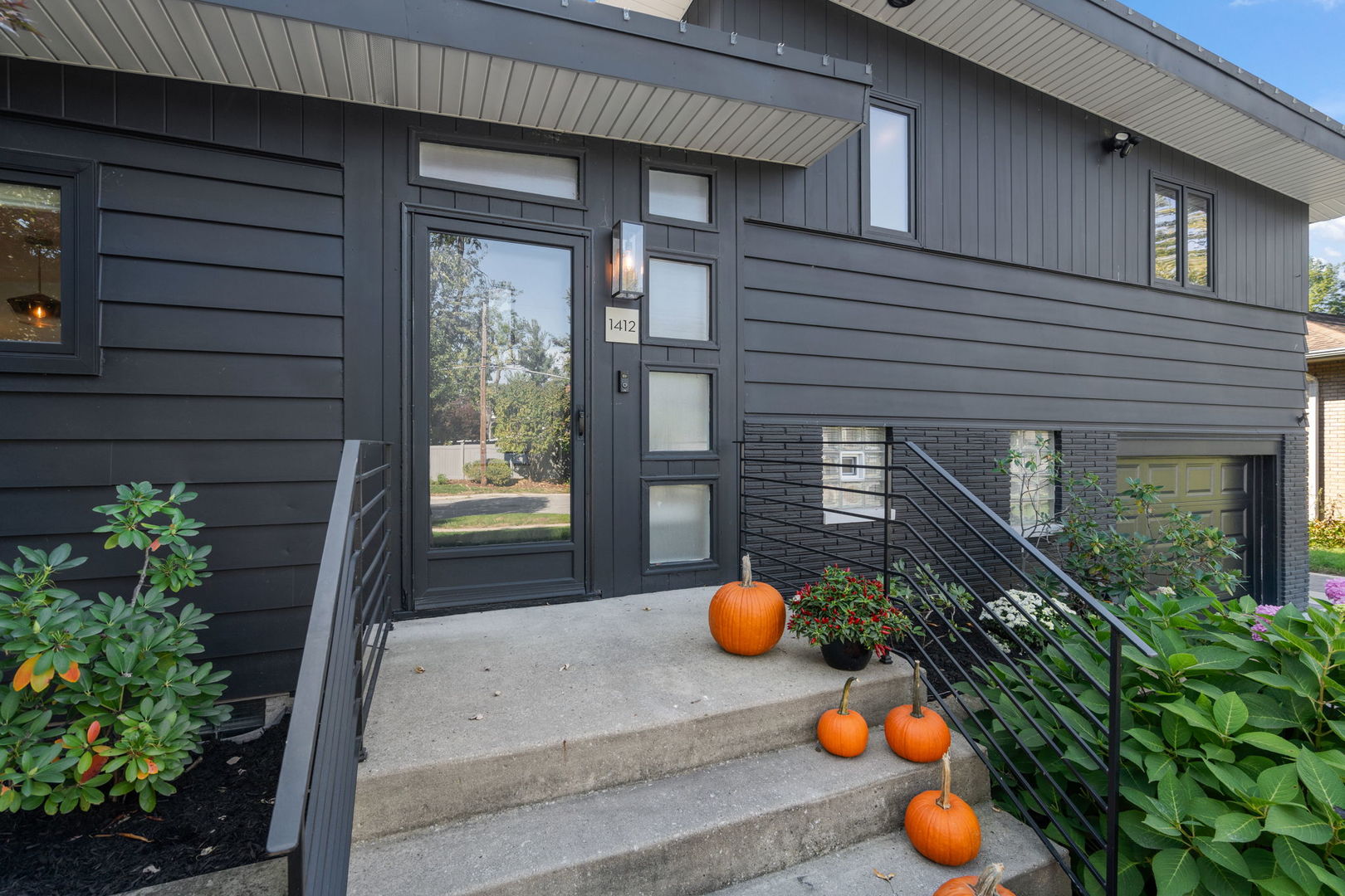 1412 35th Street Property Photo 3