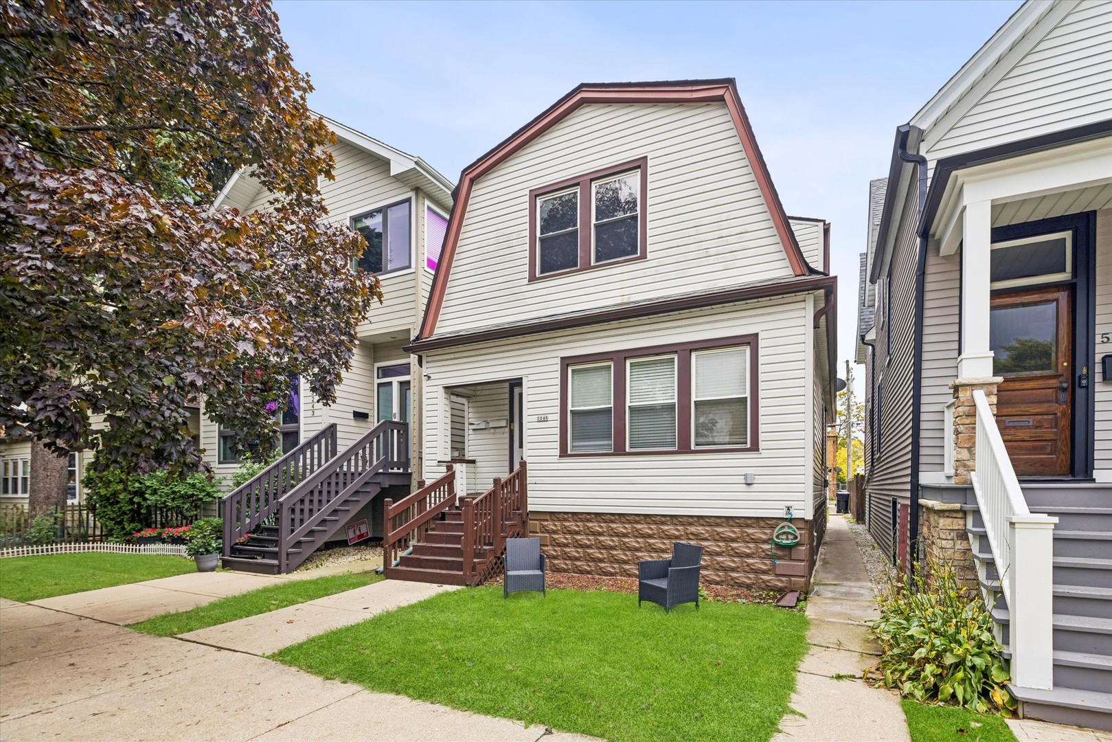 5245 W Carmen Avenue Property Photo 1