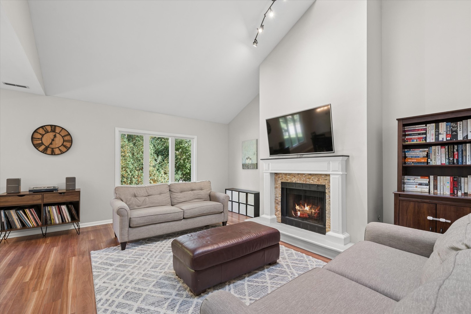 1302 Pimlico Parkway - Property Photo 4