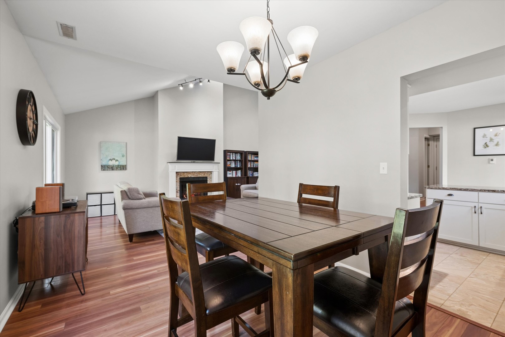 1302 Pimlico Parkway - Property Photo 7