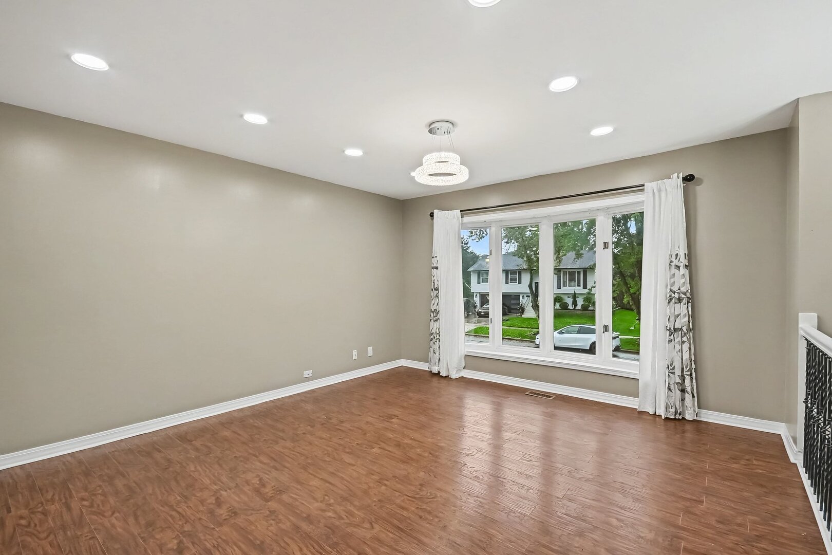 614 Oriole Drive Property Photo 3
