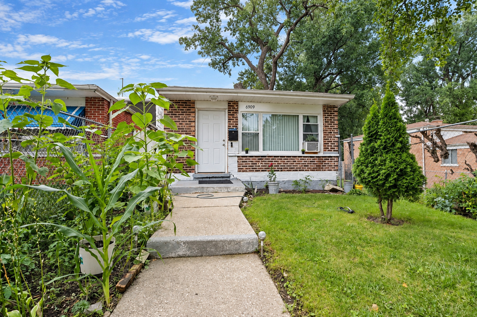 6909 S Ada Street Property Photo 1