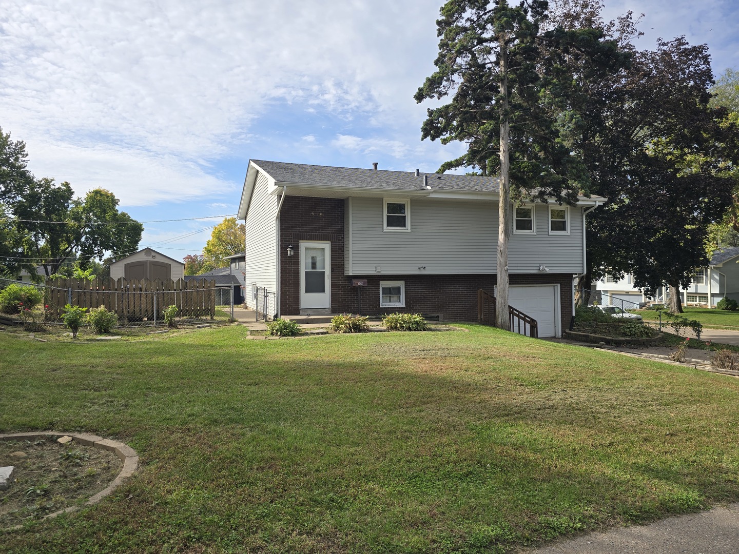769 W 46th Street Property Photo 1
