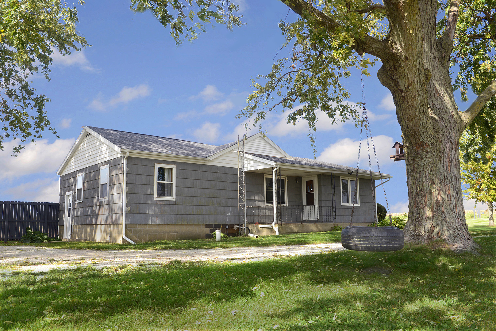 1752 N 2350th Road Property Photo 1