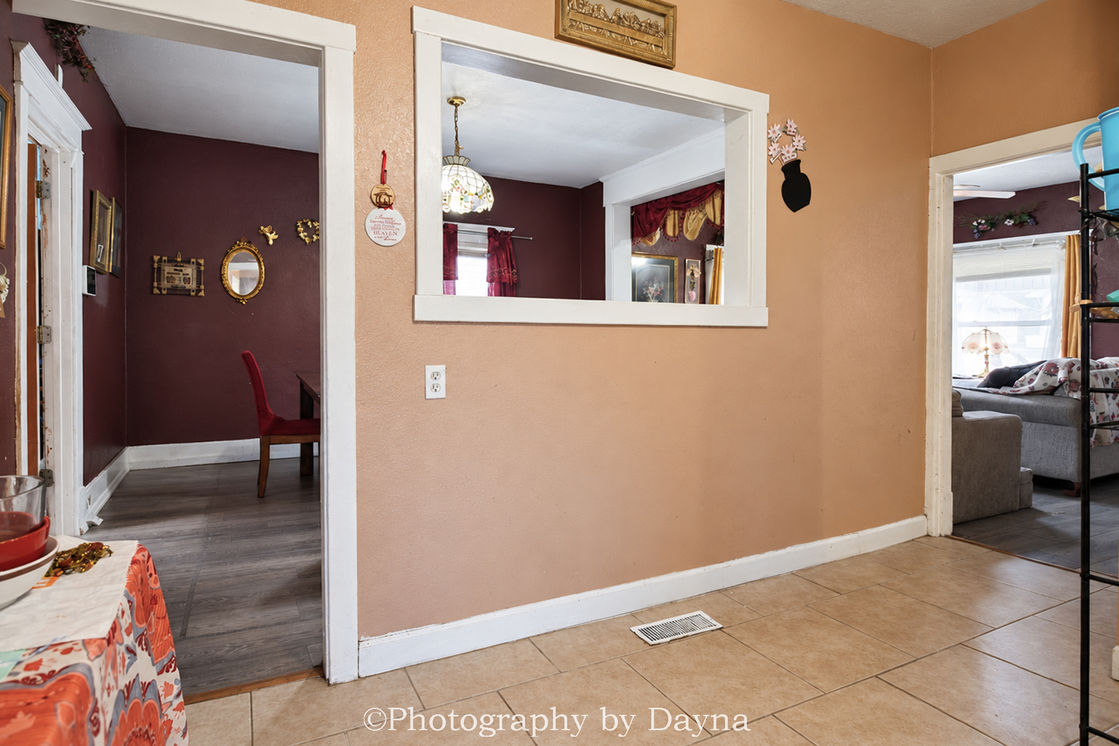 852 S 4th Avenue Property Photo 9